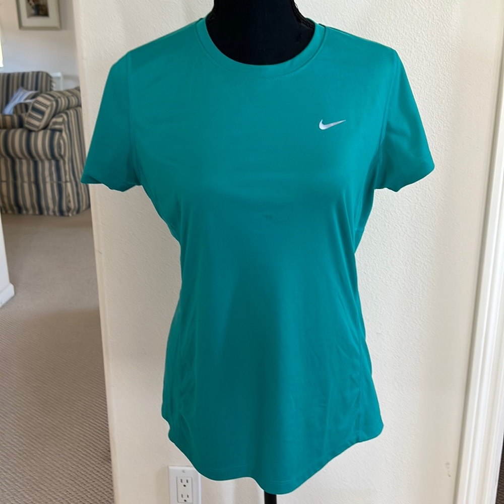 Nike Dri-fit workout top Womens L